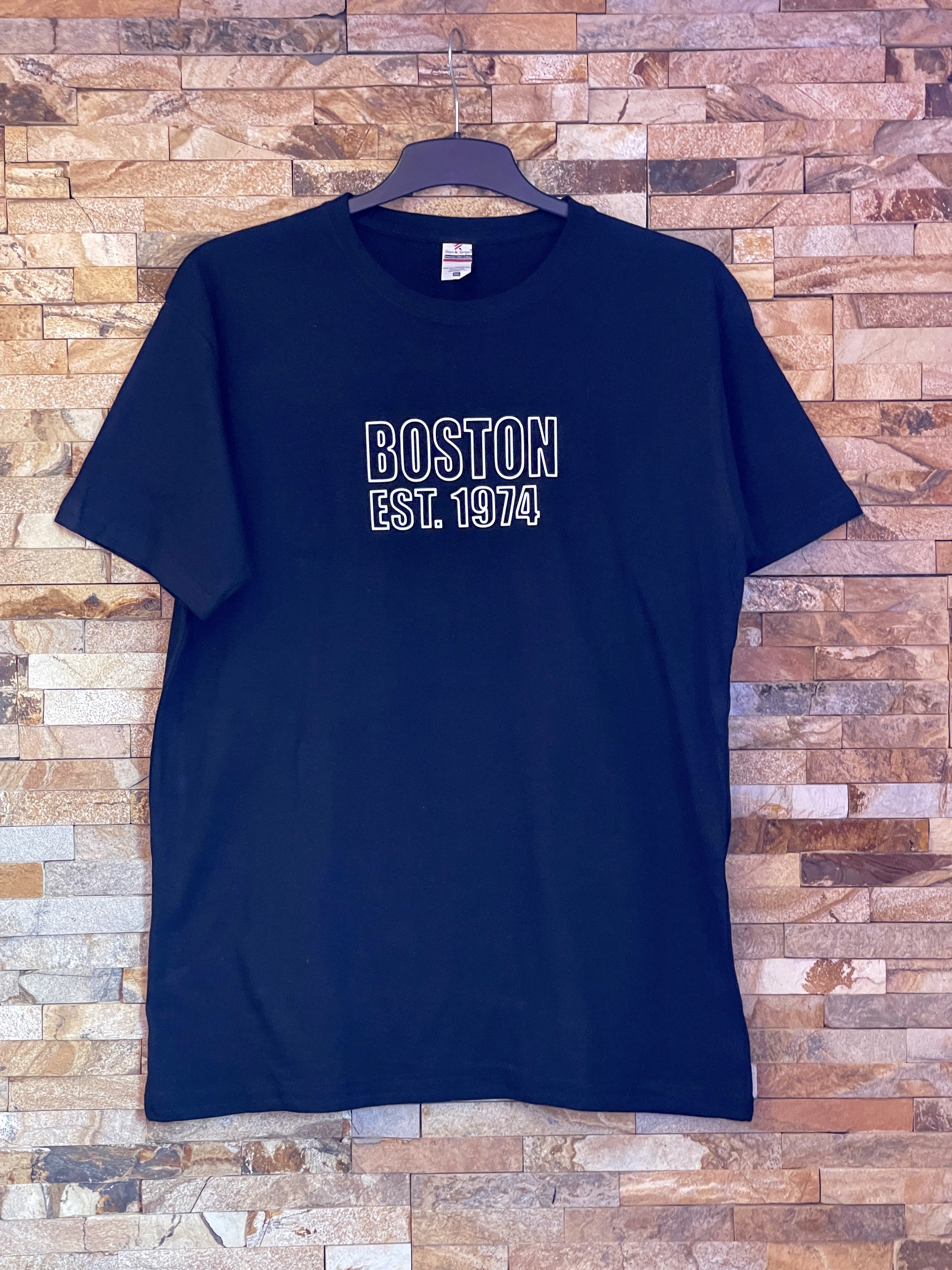 Boston Est. 1974 white logo T-Shirt - Boys