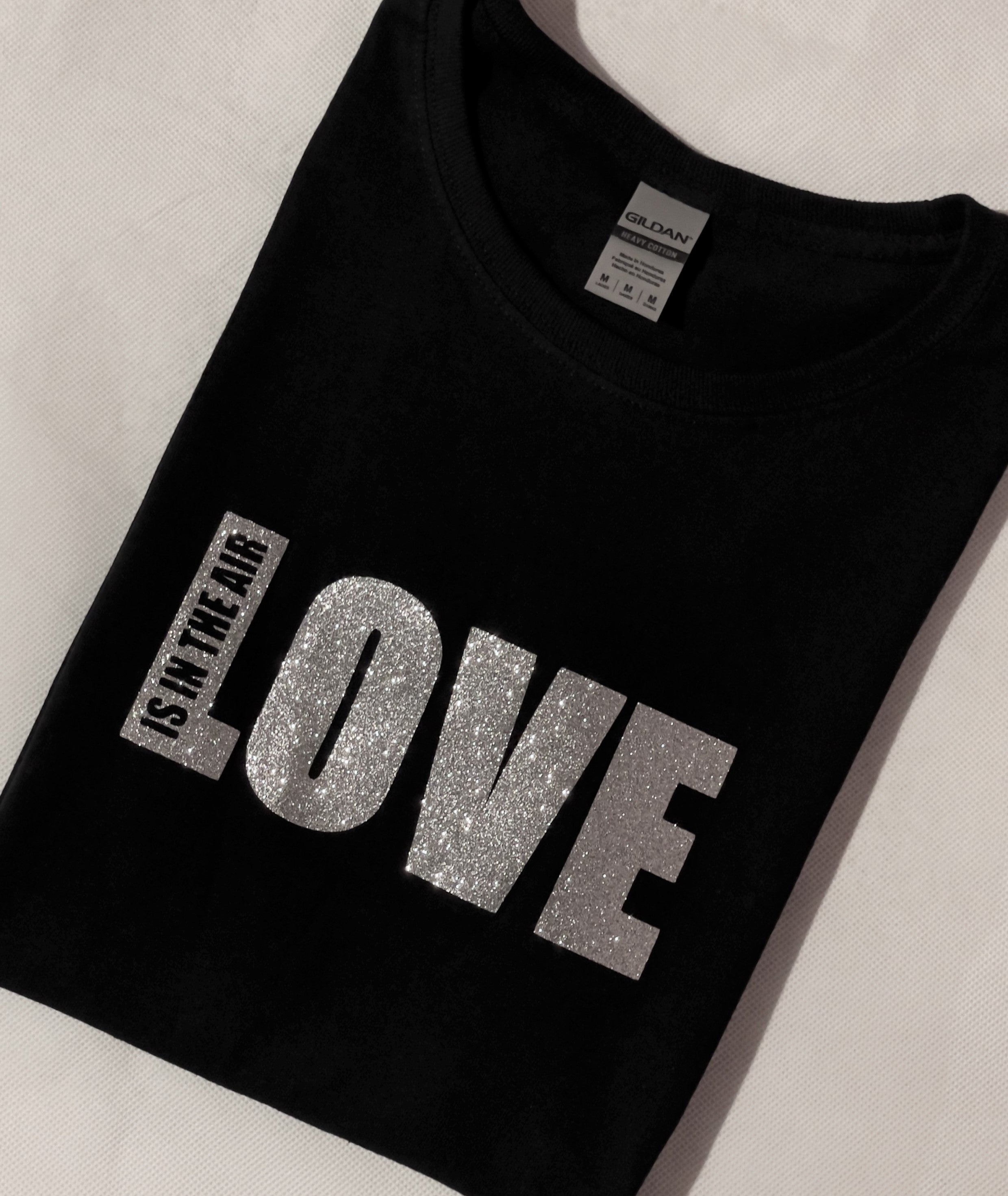 LOVE with is in the air cutout Silver Glitter Logo T-Shirt - Women