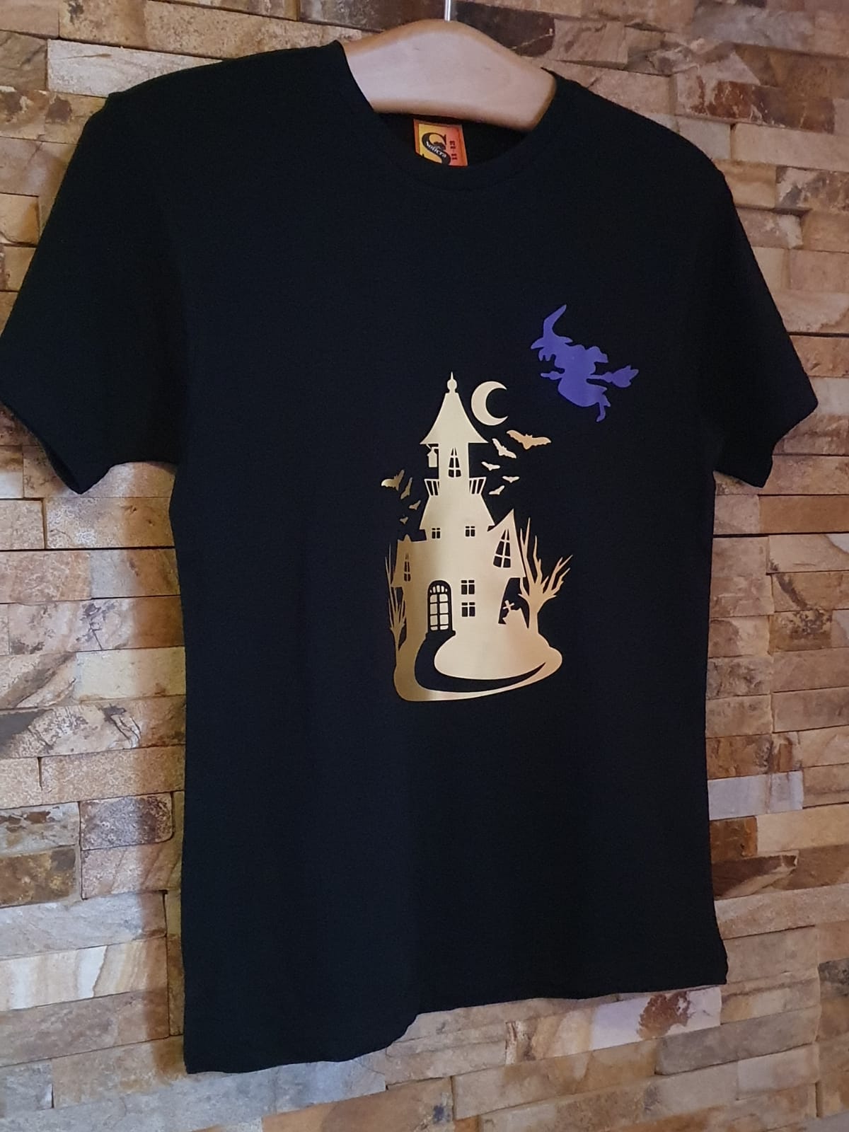 HALLOWEEN SETTING - Vinyl Logo T-Shirt - Unisex